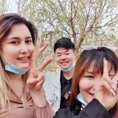 在新疆，越来越多的汉族迎娶美丽的维族老婆，而且过的都很幸福，民族融合，团结正式拉开帷幕，大家有没有想娶个