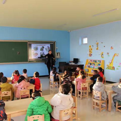 东辛庄小学开展诺如病毒预防的主题班会