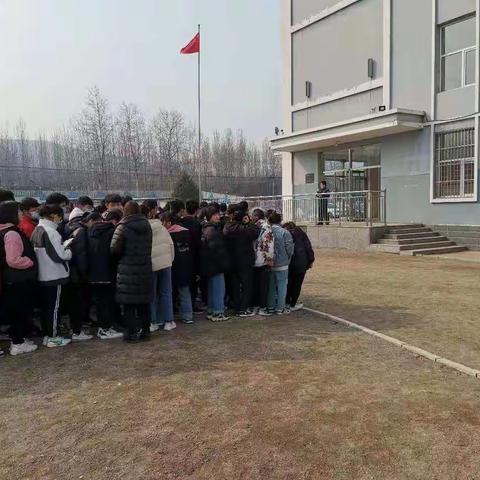 太中德育‖法制安全教育进校园，我们在行动！！！