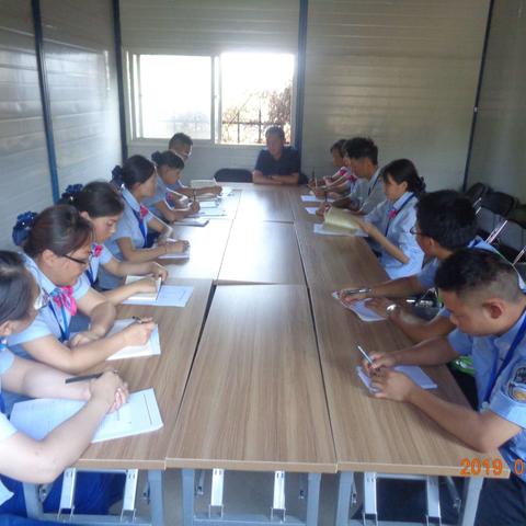 内强素质，外树形象