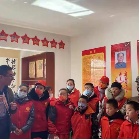 第一小学“学雷锋进社区 共建幸福兵山”志愿者服务活动