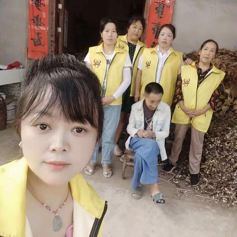 关口镇盐港村妇联及志愿者，为残疾人暖心服务，助残送温暖!