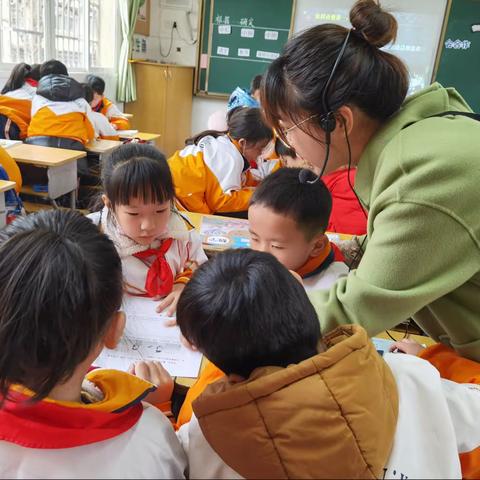 在竞技中磨砺            在磨砺中提升﻿﻿  ﻿——上饶市第一小学数学思辨“1+2”智慧课堂教学竞赛活动