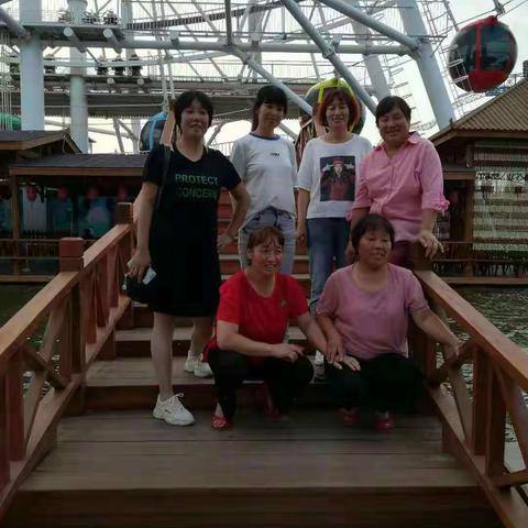 8月5号下午姐妹们去欢乐谷