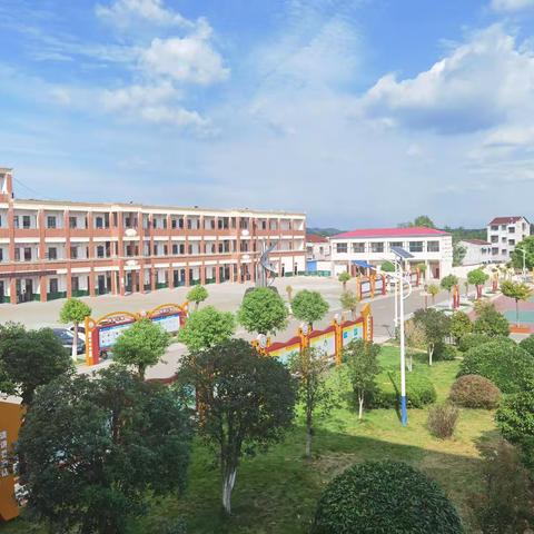 迎你归来，向阳而生——曾都区万店镇中心学校2022年秋季开学报名工作简报