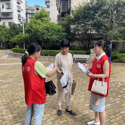 经开区党员干部下沉一线 携手助力文明创建