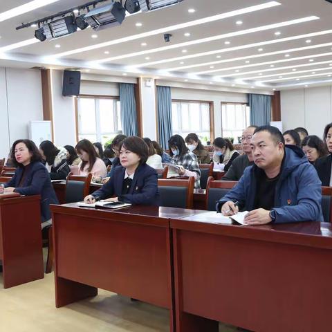 火车头精神薪火传 缤纷桃李映初心 乌鲁木齐市第七十九小学党总支11月主题党日活动