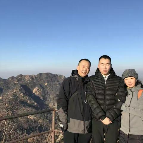 相亲相爱一家人，合谐2023,加油2023.