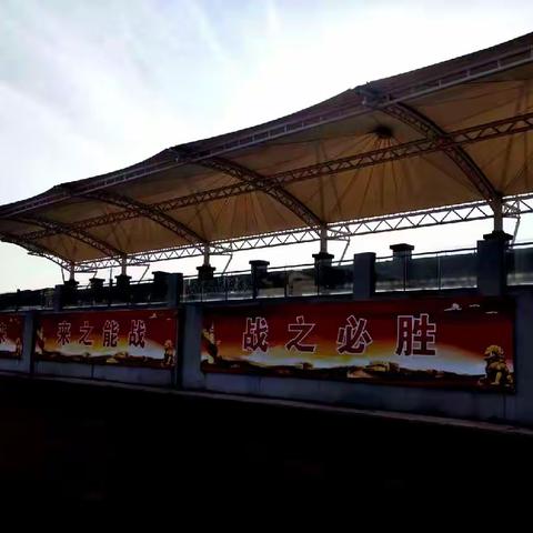 千锤百炼，共铸军魂