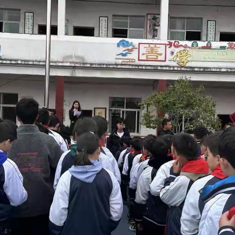 “淡烟微雨春三月，正是学习雷锋时”——记上固小学“雷锋月”系列主题活动