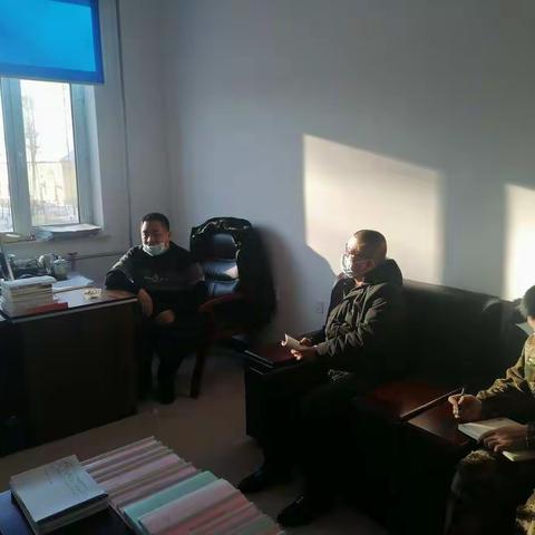 韩家园林业局信访维稳办深入森防二大队进行春节期间安全大检查