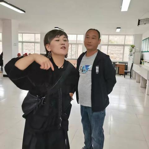 滦州义工中秋慰问第一养老服务中心