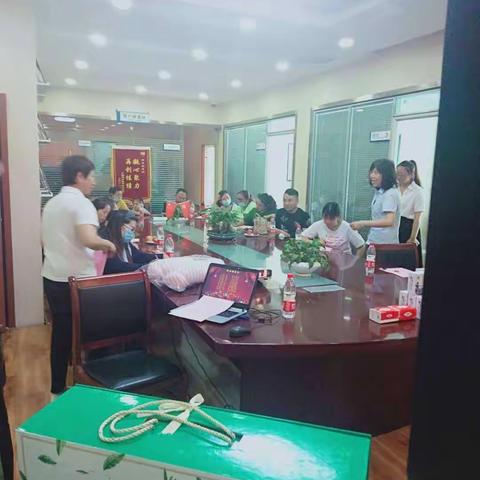 西环路支行举办理财沙龙活动