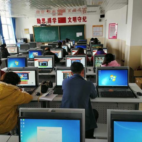 学习公共基础课程标准  落实立德树人根本任务