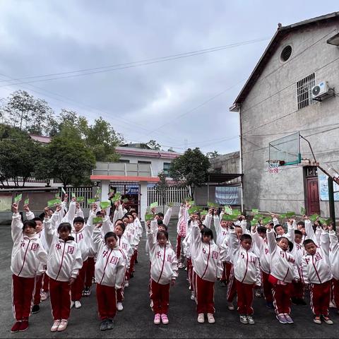 汀汀公益校服计划，助力白溪学校学子圆校服梦