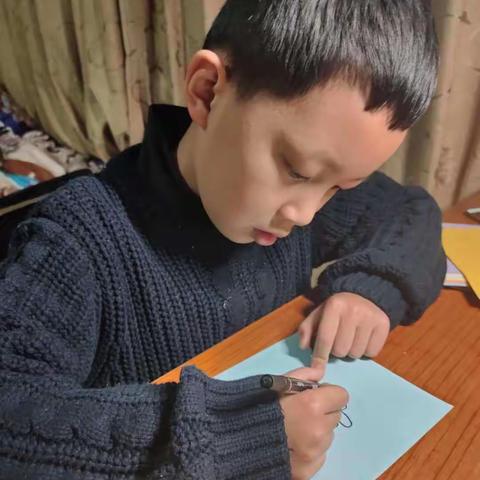 【专访】奋发图强  神墨练字“风采小学员”  晁哲瀚