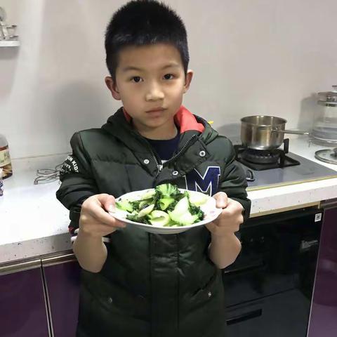 【专访】坚持不懈 神墨练字“风采小学员”  竺尚