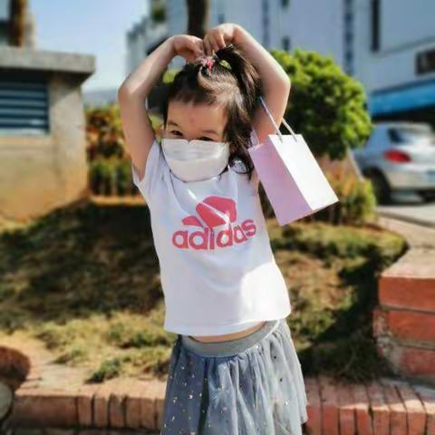 家有萌娃\(//∇//)\