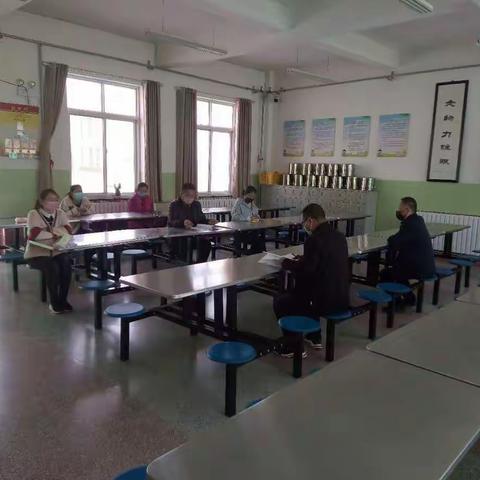 陇西县通安小学食堂从业人员卫生安全培训会