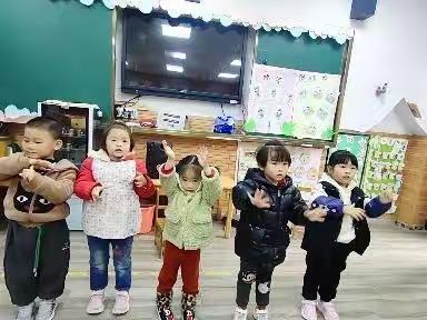 展幼儿风采  享快乐成长 ——记墩上中心幼儿园小二班课后延时剪影《二》