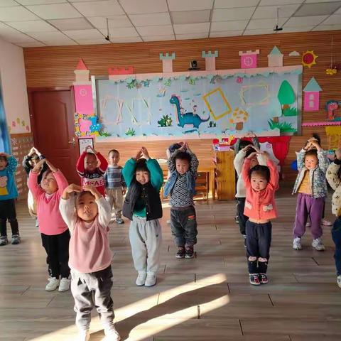 展幼儿风采  享快乐成长———记墩上中心幼儿园小二班课后延时简影