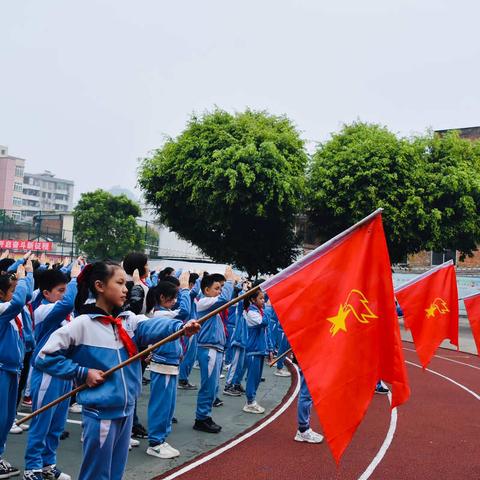 云浮市邓发小学举行“学习雷锋精神 争做时代新人”学雷锋系列活动