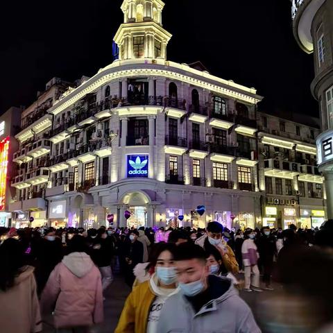 跨年夜的江汉路