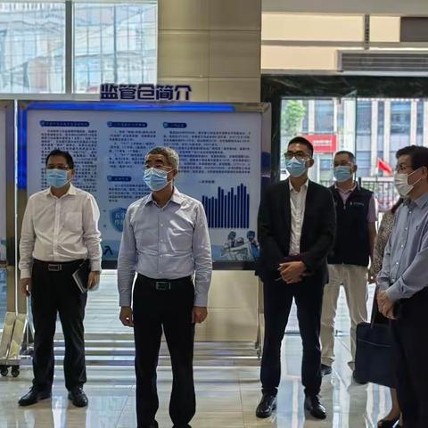 市局党组成员、副局长李国伟率队到市进口冻品集中监管仓（龙岗）开展调研慰问活动