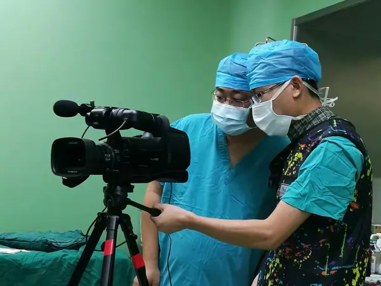 手术室直播拍摄