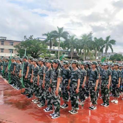 “乘风破浪 继往开来”——防城区大菉中学举行七年级新生军训动员大会