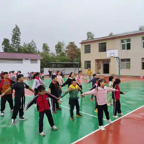 凝心聚力，趣味无限一一散花镇山洲坪小学趣味运动会