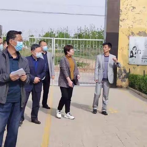 张桂云副市长莅临大堤柳庄中心校调研