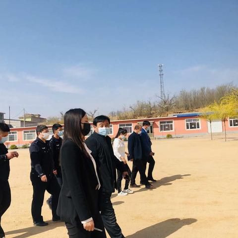 碱厂九年一贯制学校春季开学相关工作实地督查