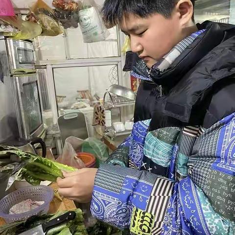 寒假实践心得体会（帮厨）