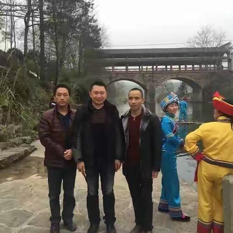 一路风雨     一路芳华（副本）