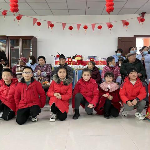 童心暖夕阳   新春送温暖