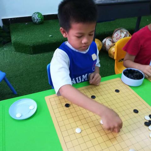 红太阳学校围棋班4月掠影