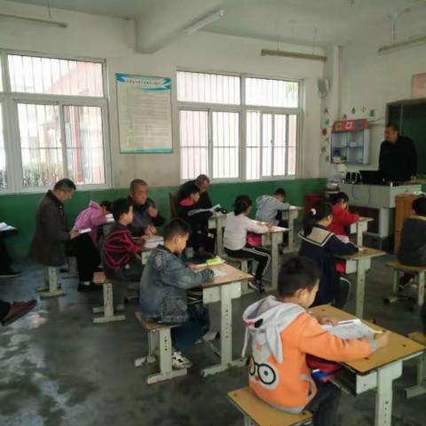 课堂展风采 教研促成长——堌堆小学数学组听评课活动