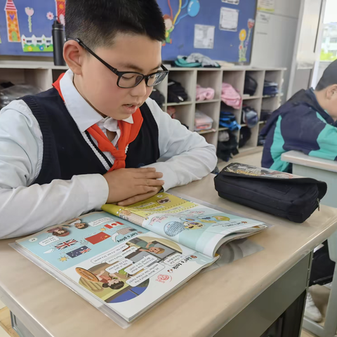 【身边的好少年】勤学善思，勇敢追梦——杭坪中小2022年勤学创新好少年吴明昊