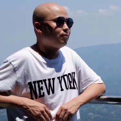 不忘初心 砥砺前行 ——艺术家张小东