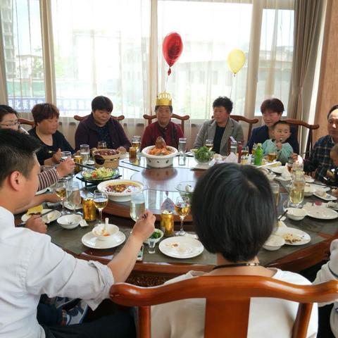 至臻至味，锦绣轩食府来绑你的胃！