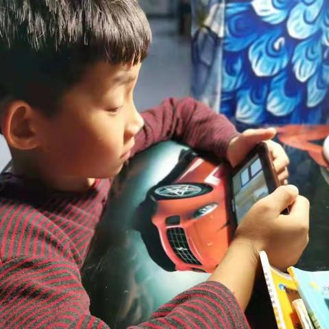 科区实验小学三年级十班观看“传承红色基因，厚植爱国情怀——爱国主义教育家庭观影活动”有感！！