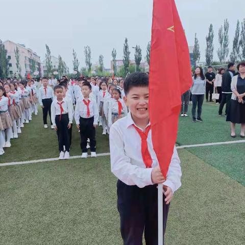 Hi 三年级的那些小孩儿