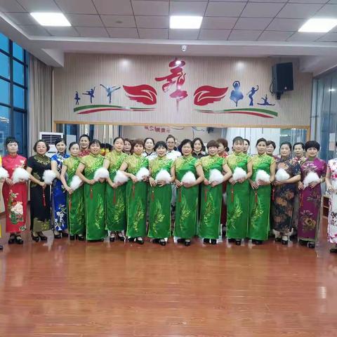 精彩瞬间—记马桥桐溪公益组旗袍队培训活动