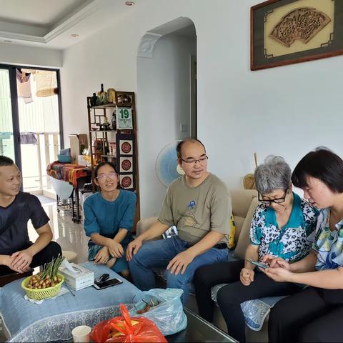 走访慰问老党员，不忘初心显真情