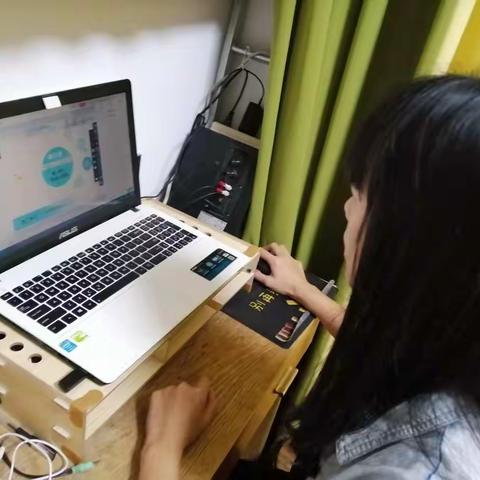 我的线上教学故事——用心浇灌，静待花开