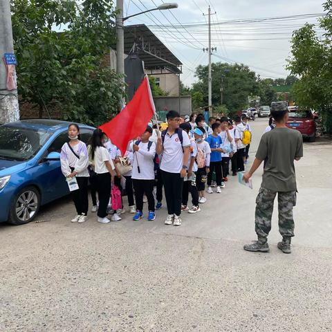 研学旅行，我们的诗和远方！杨官寨小学五年级一班走进白鹿原影视城，探寻关中民俗文化！