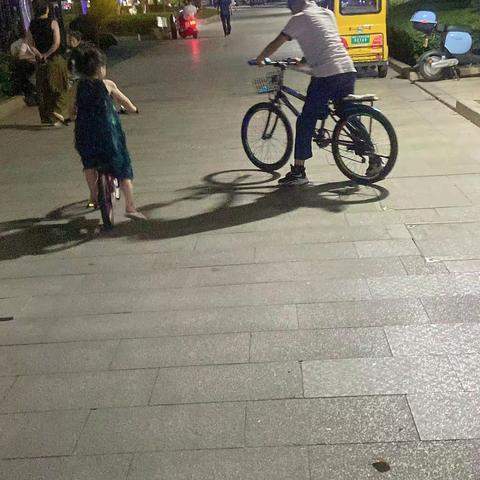 亲子运动-----林妤嘉