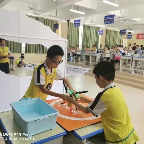 筑梦扬帆迎华诞  科技牵手共奋进——百年回望:中国共产党领导科技发展  右江区2021年全国科技活动周系列活动