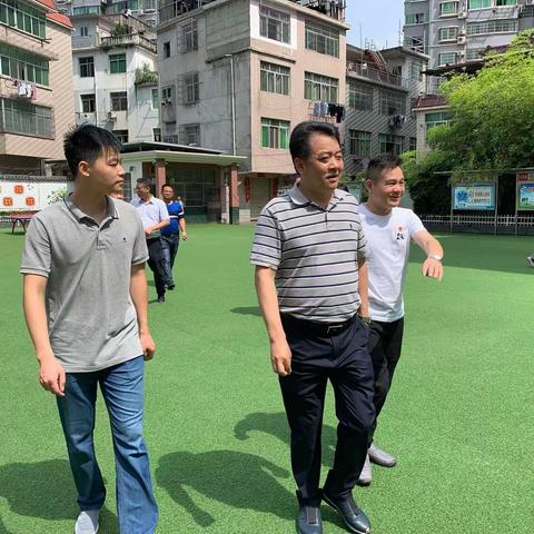 张良华副市长到新厂小学调研